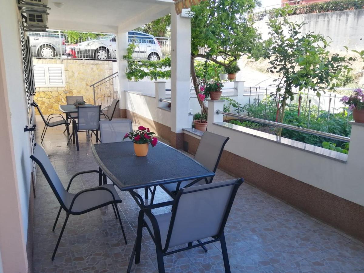 Apartmani Antonia Nakic -Stobrec スプリト エクステリア 写真