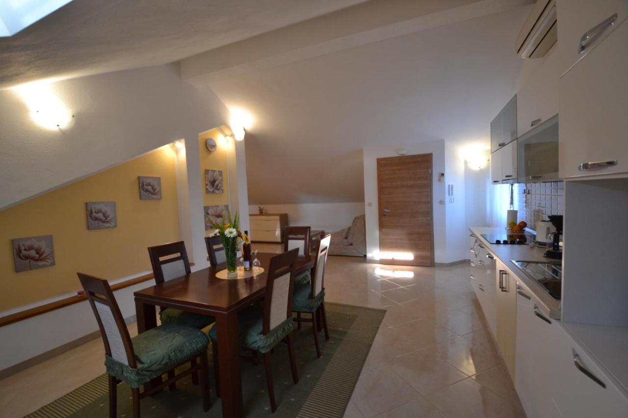 Apartmani Antonia Nakic -Stobrec スプリト エクステリア 写真