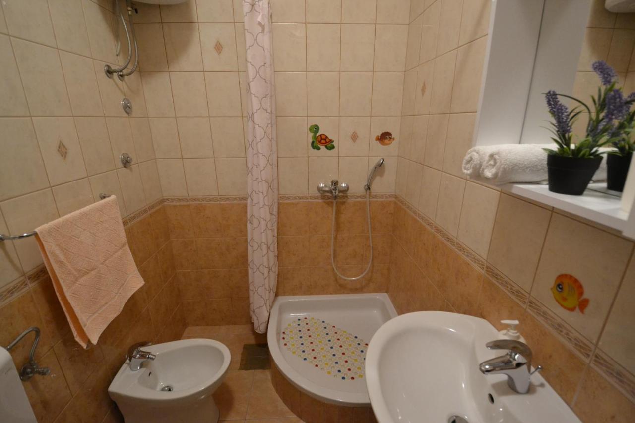 Apartmani Antonia Nakic -Stobrec スプリト エクステリア 写真