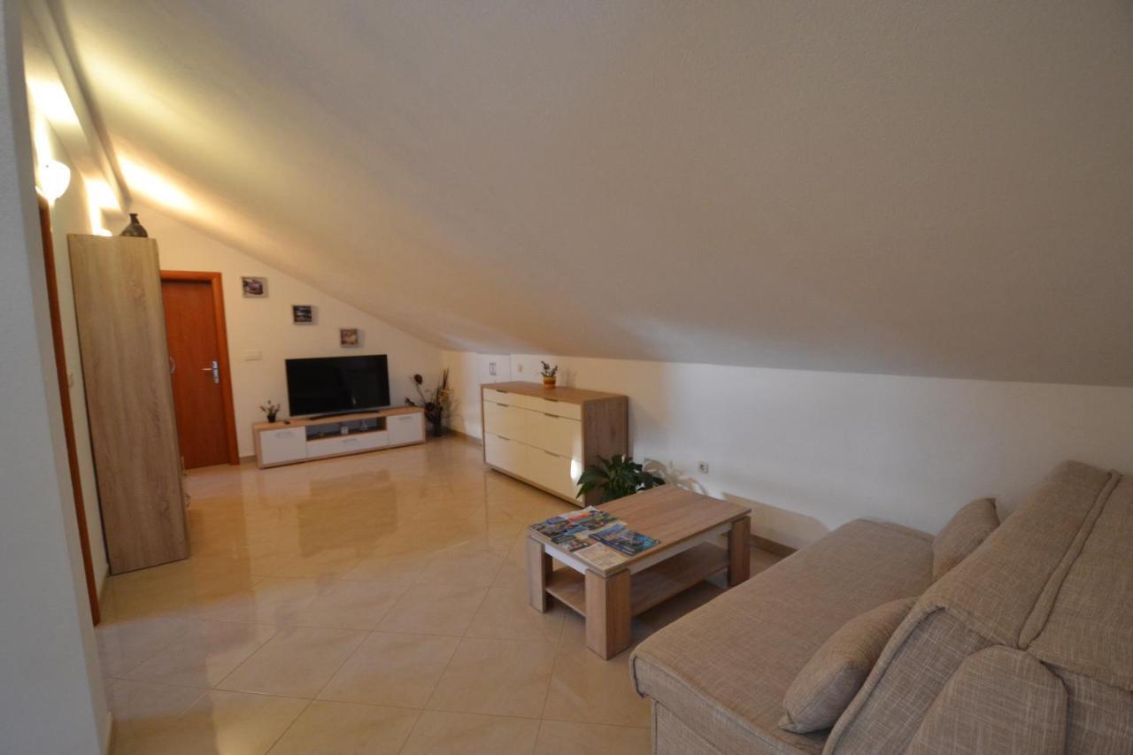 Apartmani Antonia Nakic -Stobrec スプリト エクステリア 写真