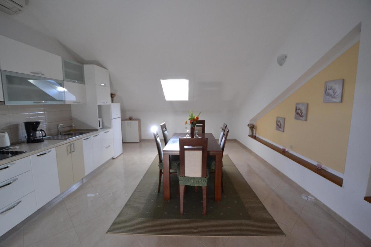 Apartmani Antonia Nakic -Stobrec スプリト エクステリア 写真